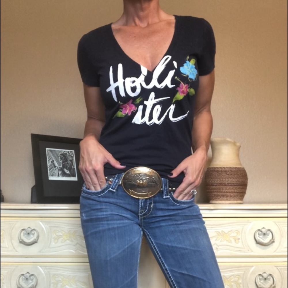 Hollister Short Sleeve V Neck Tee